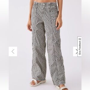 BDG‎ Y2K Grey Multi-pocket Cargo Pants by Urban Outfitters. Waist: 26 inches
